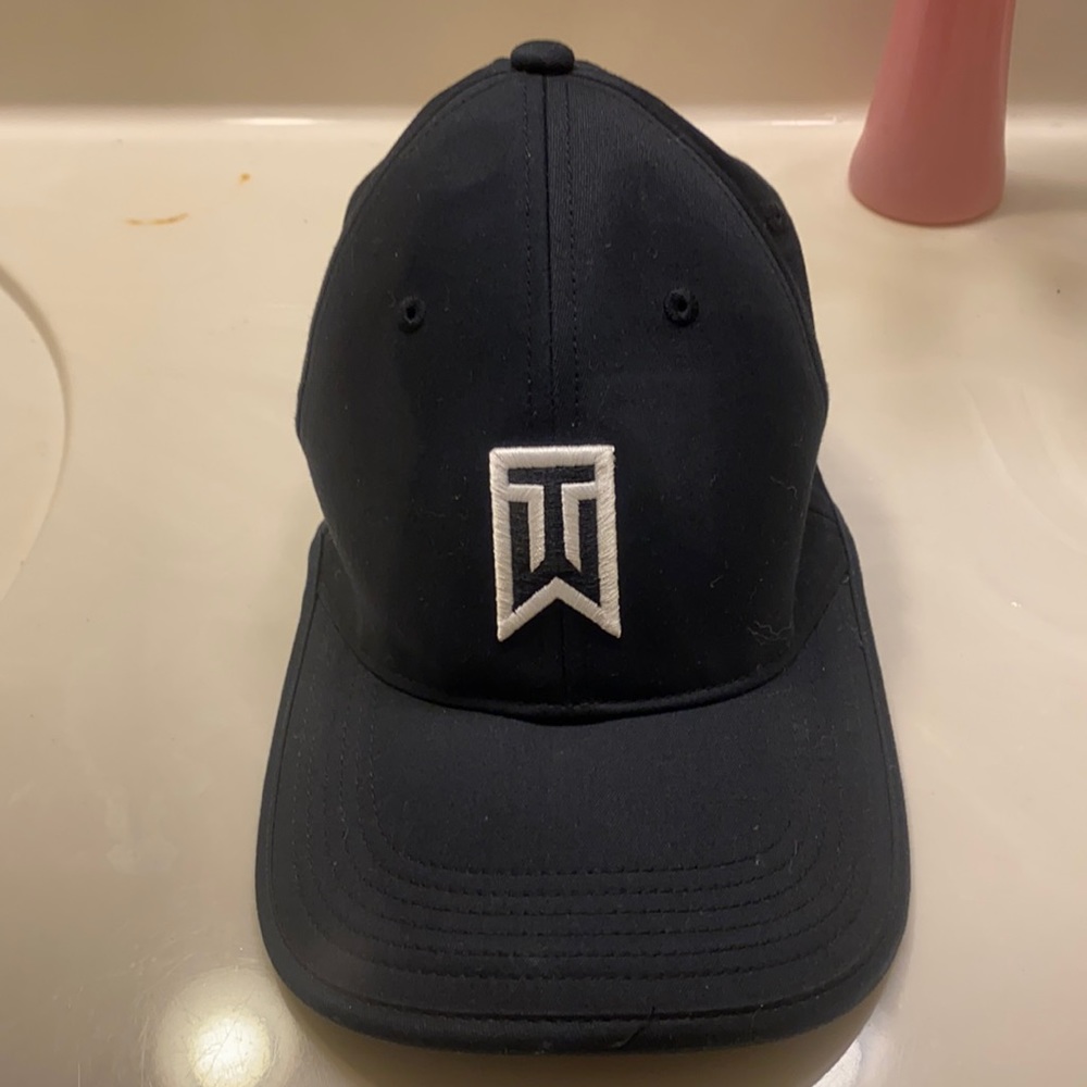 Nike Vapor Hat, Tiger Woods edition